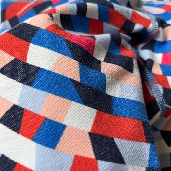 LULULEMON Wonder Under Leggings Capoeira Confetti Print Red White & Blue 6 - Picture 6 of 11